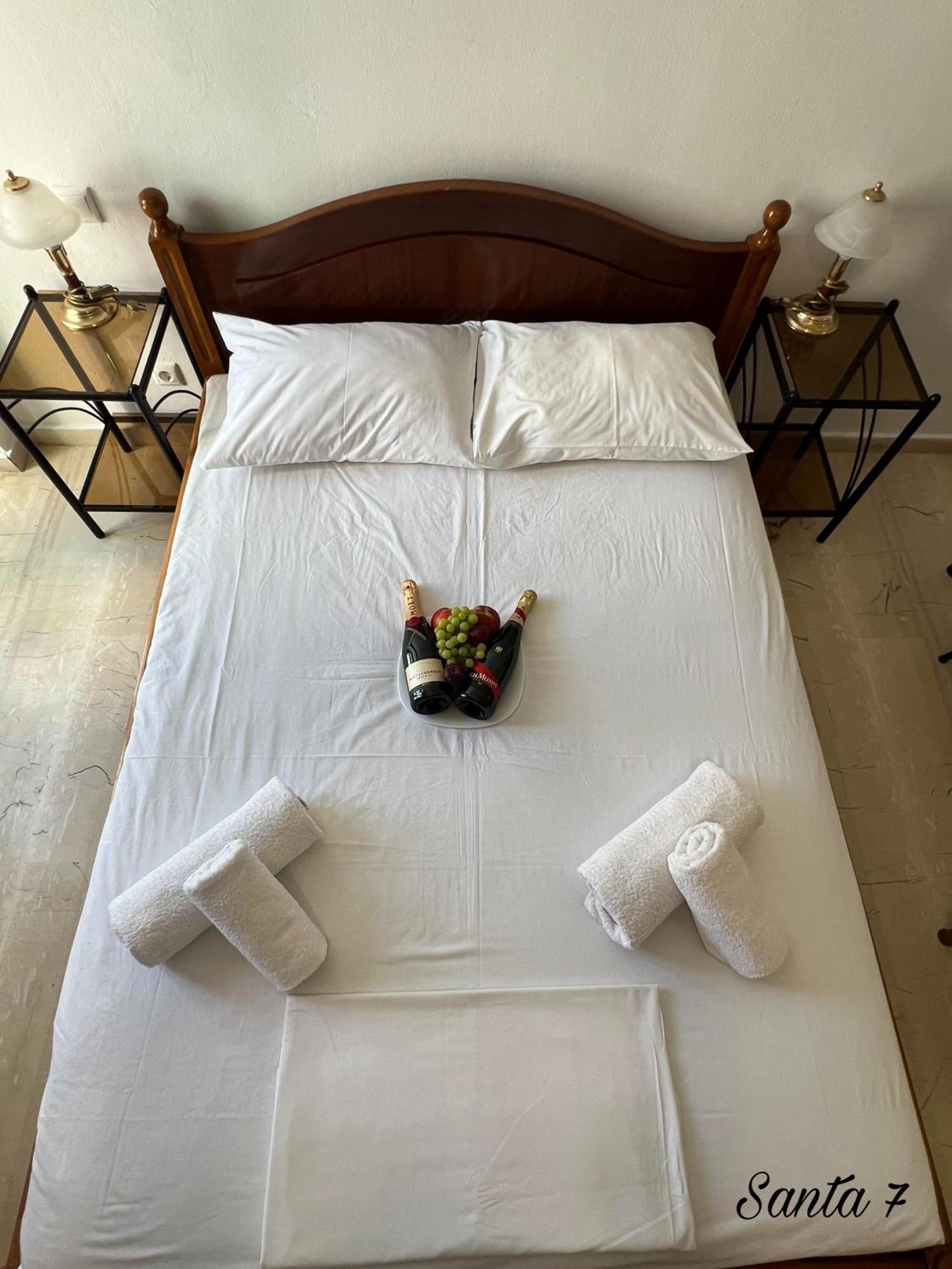 Santa Magia Hotel Kamári Екстериор снимка